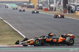 2025年F1中国大奖赛收官，迈凯伦车手皮亚斯特里一路领先夺冠图片