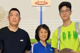 71岁照样三步上篮，杭州篮球奶奶：在球队是后卫，家里也是“后卫”图片