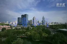 瞰新疆丨展翅吧！乌鲁木齐图片