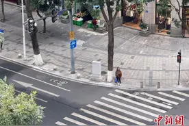 广州冷空气频繁 今晨最低温度仅7.7℃图片