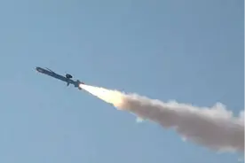 美媒：伊朗试射射程超1000公里反舰巡航导弹，能打击美海军舰艇图片