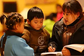 （新华全媒+）轮椅与拐杖困不住追梦的翅膀：自强不息的拉萨残疾人群像图片