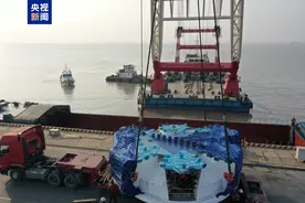 自主研制 最大直径 海太长江隧道“江海号”盾构机重要模块进场图片