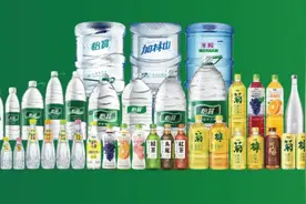 “怡宝”母公司在港上市：没有破发！一年卖水146亿瓶图片