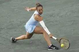 郑钦文复仇萨卡里，晋级16强图片