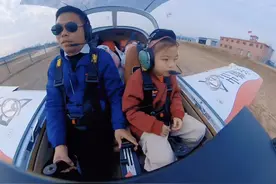 新“衣锦还乡”，哪些人在开飞机回家过年？业内：考执照人数翻番，但开回家的少图片