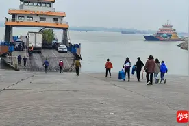 清明长假：镇江五峰山汽渡，多措并举保畅通图片