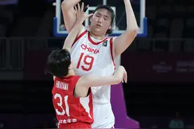 张子宇父亲2.13米&母亲1.98米 两人从小要求张子宇学业不能荒废图片