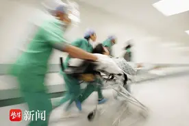 生死时速！怀孕8个多月，胎儿脐带绕颈，孕妇子痫！图片