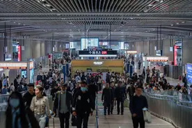 清明节期间西安地铁平安运送乘客1801.4万人次图片