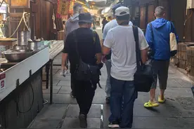 马拉松战队跑进游埠古镇，豆浆油条里捕捉人间烟火图片