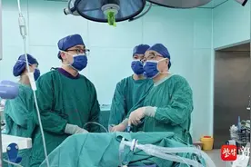 国家“出手管体重”之后，他们涌入医院减重门诊图片