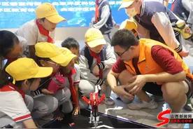 机器人竞赛强本领 青少年玩转人工智能图片