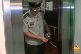警惕电梯盲区！家长孩子注意避开危险图片