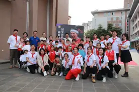亚洲“女飞人”林雨薇鼓励鼓二实小学子：“要为自己的梦想努力奋斗”图片
