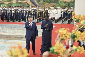 【学习小组】习近平同塞内加尔总统法耶会谈图片