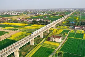 国铁集团：截至2024年底全国铁路营业里程达到16.2万公里图片