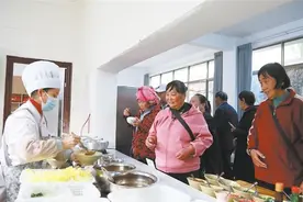 师宗关爱“一老一小”共筑幸福家园图片