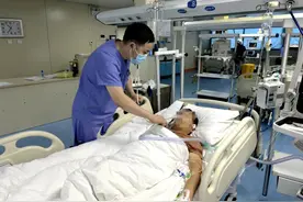 无法缓解的剧烈腹痛 当心急性胰腺炎图片