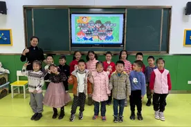 【活动回顾】“闪亮小主播 ‘音’你而精彩”青少年宫小小主持人活动图片