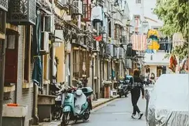 马尚龙：烟火气里的上海幽默图片