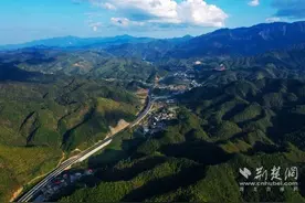 通山至武宁高速公路湖北段通过交工验收 通行时间缩短至1小时图片