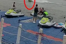 网红健身博主玩摩托艇落水身亡，生前曾多次直播水上表演图片