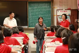 直击高考｜张桂梅14年送考从未缺席 “不要忘记女高精神，百折不挠、顽强拼搏！”图片