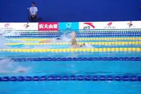 孙杨复出首战夺冠！图片