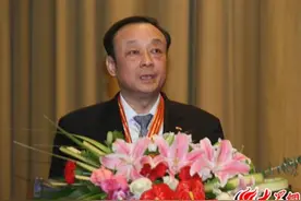 极目政情|74岁青岛市原副市长吴经建被查图片