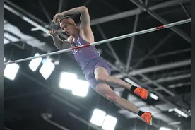 体育丨南京室内田径世锦赛：男子撑杆跳高决赛赛况图片