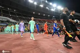 竞技场丨首战告捷！武磊王上源破门 世预赛国足2-1逆转泰国图片