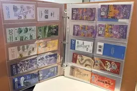 上海公交的绝版纪念车票，第一次集中返场！一半已经被领空，不用消费就能领，有老夫妻特地来帮车迷女儿领图片