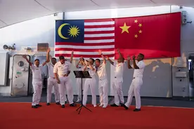 （国际）中国海军第43批护航编队技术停靠马来西亚巴生图片