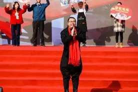 用音乐助力“陕甘一家亲” 西安音乐唱作人镐天担纲“天水文旅推介官”图片
