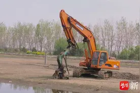 上可发电 下可养鱼  海安“渔光互补”项目建设忙图片