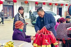 嫘祖故里 百叟贺寿——西平县嫘祖镇洪村铺村开展2025年“欢声笑语度新春·晒出最美全家福”主题活动图片
