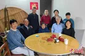 多位台胞“登陆”千里寻亲 携家眷清明返乡祭祖图片
