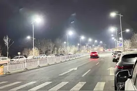 兰州碧桂园全域563盏路灯全部点亮图片