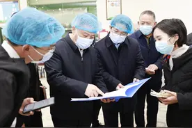 李先祥暗访检查校园食品安全工作时强调：坚决落实“四个最严”要求 切实保障广大师生饮食安全图片