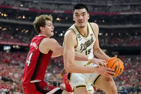 首轮第9顺位被选中，加拿大籍华裔中锋成NBA选秀黑马图片
