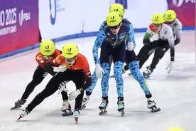 大冬会：中国队获得短道速滑混合团体接力亚军图片
