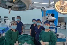 同时患有甲状腺肿瘤、甲亢，摔倒后竟然腰痛：市一团队为患者循“钙”觅踪图片