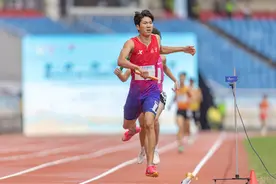 （体育）田径——全国田径大奖赛第五站：男子4x400米接力决赛赛况图片