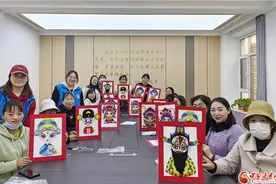 静宁：巧制京剧脸谱 品悟国粹魅力图片