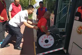 滨州公交公司倾心打造无障碍出行便捷交通线图片