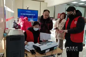 武汉武昌：社区服务“多跑腿” 居民家门口就能“办大事”图片