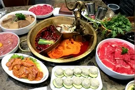 巴黎街头遇见成都火锅 有个包间叫“宽窄巷子”图片