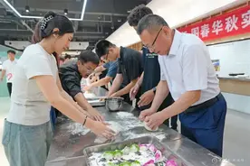 德州学院12万个“上车饺子”为2024届毕业生送行图片