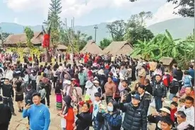 云南边境旅游观察：通道畅 口岸兴 人气旺图片